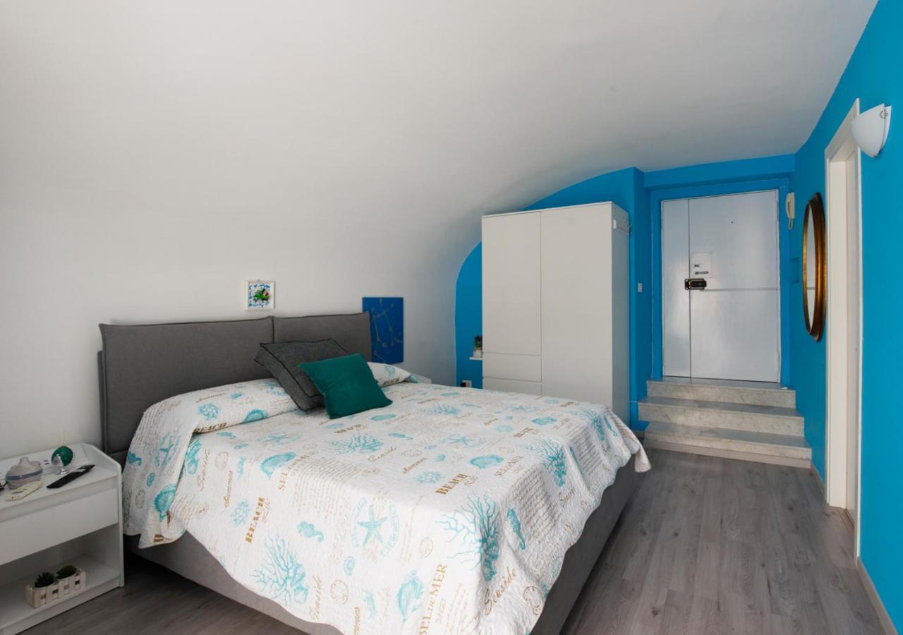 Blue Twins Holiday House Наполи Екстериор снимка