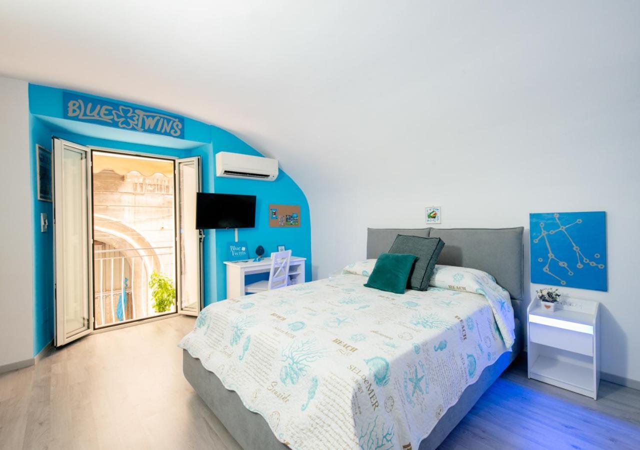 Blue Twins Holiday House Наполи Екстериор снимка